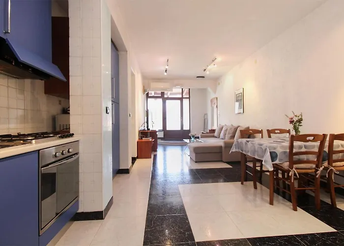 2281 Apartmán *