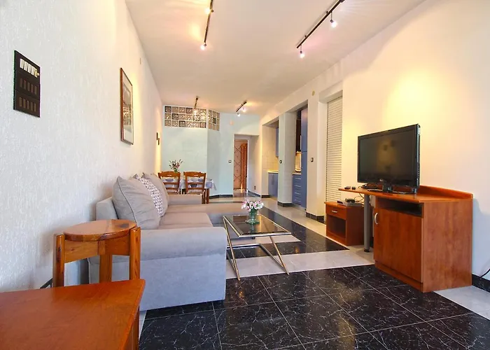 2281 Pula