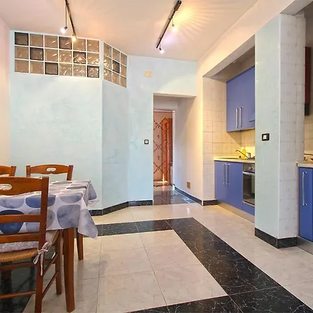 2281 Apartmán *